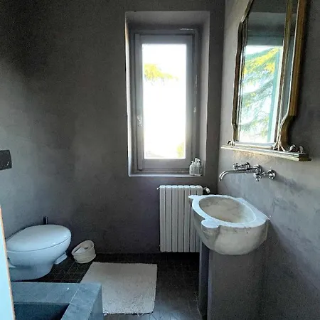 Villa Spacious With Private Pool In Ca' Dei Rovati Castana (Lombardy)